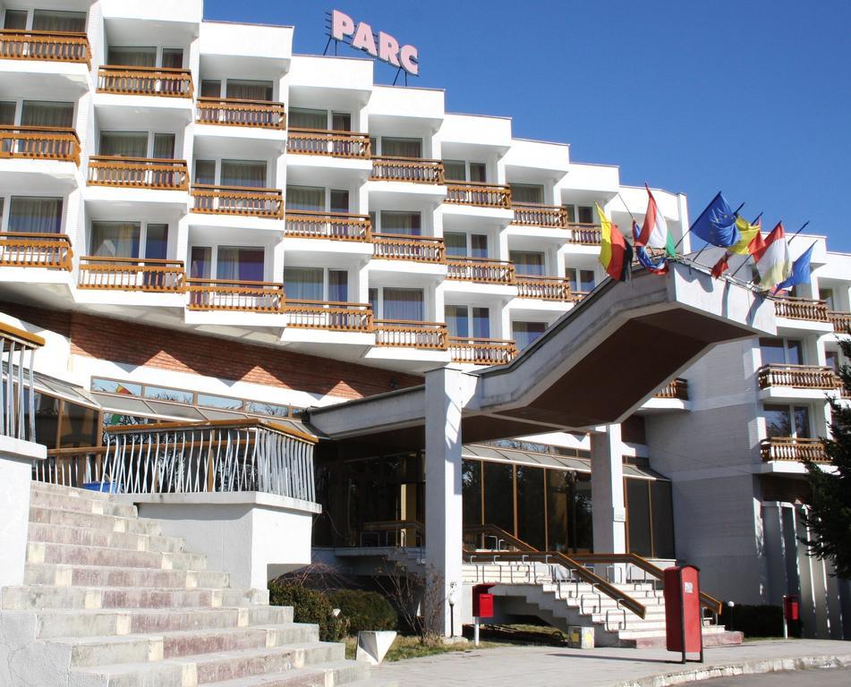 Hotel Parc Buziaş エクステリア 写真