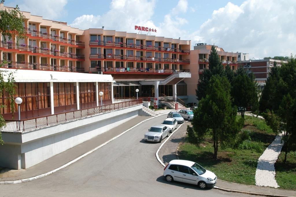 Hotel Parc Buziaş エクステリア 写真